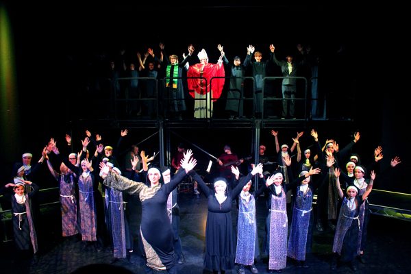 sister act finale cast1